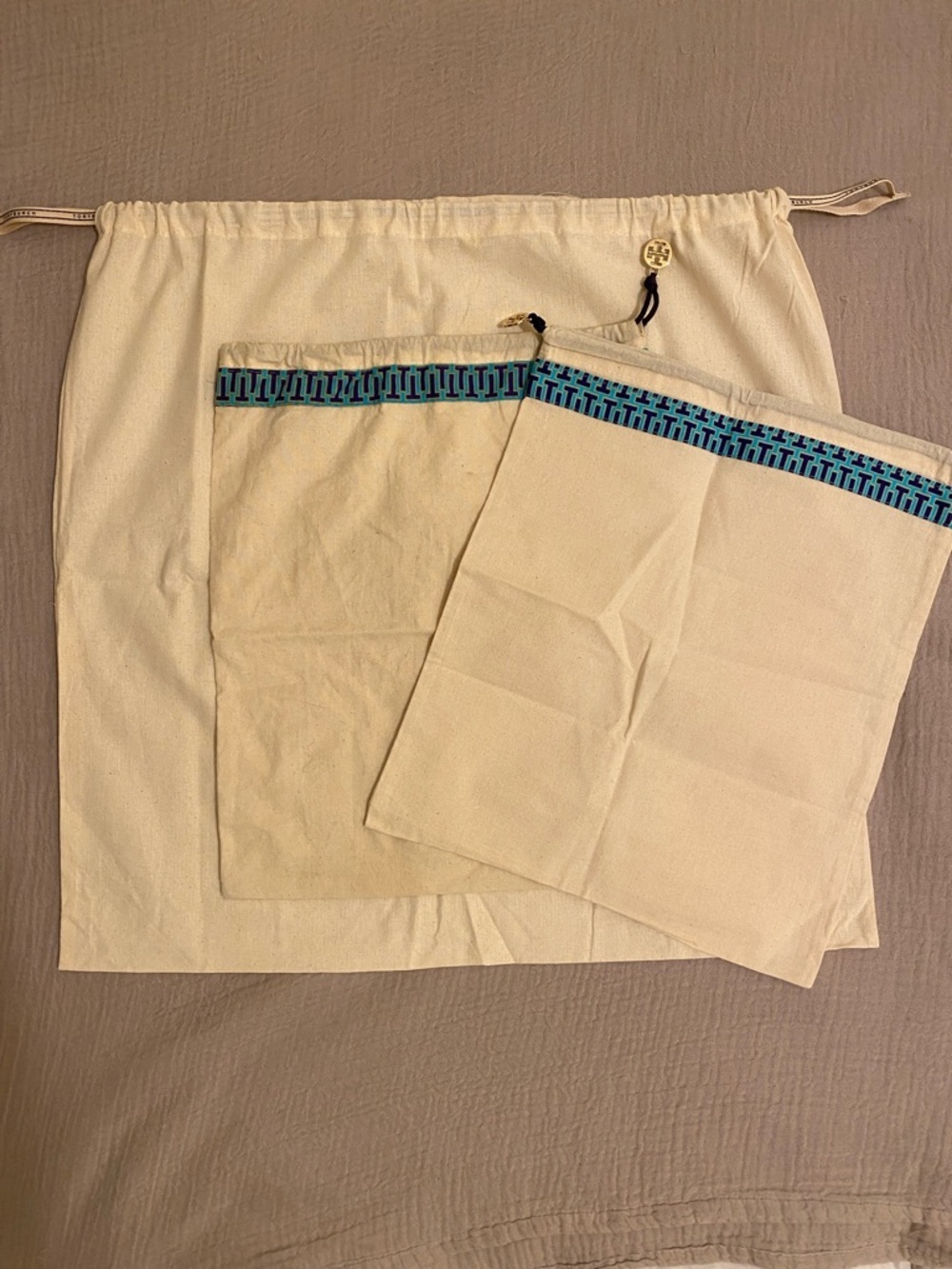 Tory Burch Cream Canvas Drawstring Dust Bag with Blue Logo Trim. Set